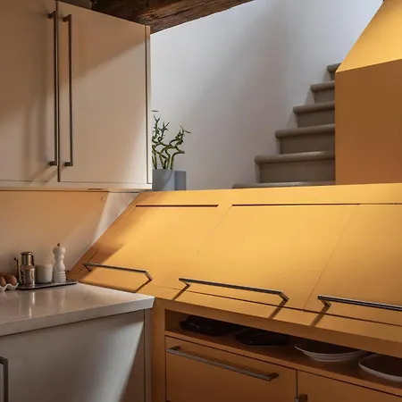 Appartamento Notre-dame Stunning 2 Bedroom Air Conditioned Flat Parigi