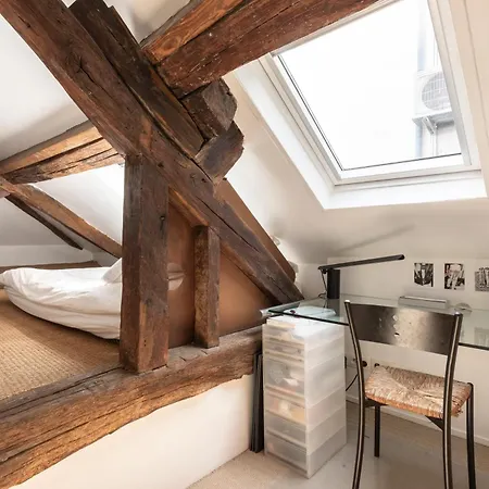 Notre-dame Stunning 2 Bedroom Air Conditioned Flat