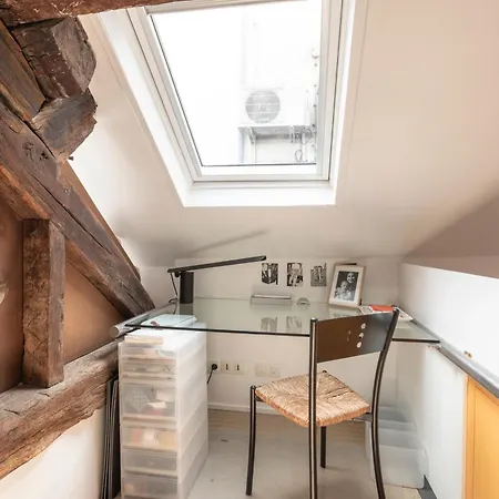 Notre-dame Stunning 2 Bedroom Air Conditioned Flat