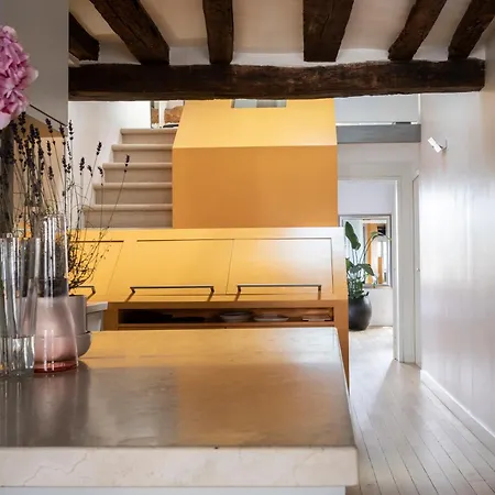 Apartment Notre-dame Stunning 2 Bedroom Air Conditioned Flat Paris