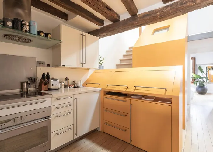 Notre-dame Stunning 2 Bedroom Air Conditioned Flat 파리